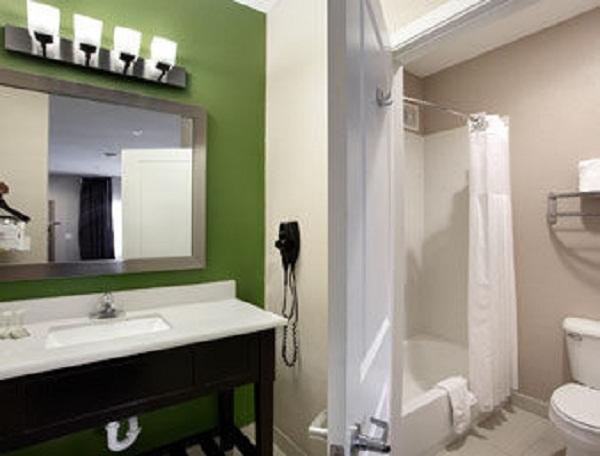 Hotel Super 8 By Wyndham La Mansfield
